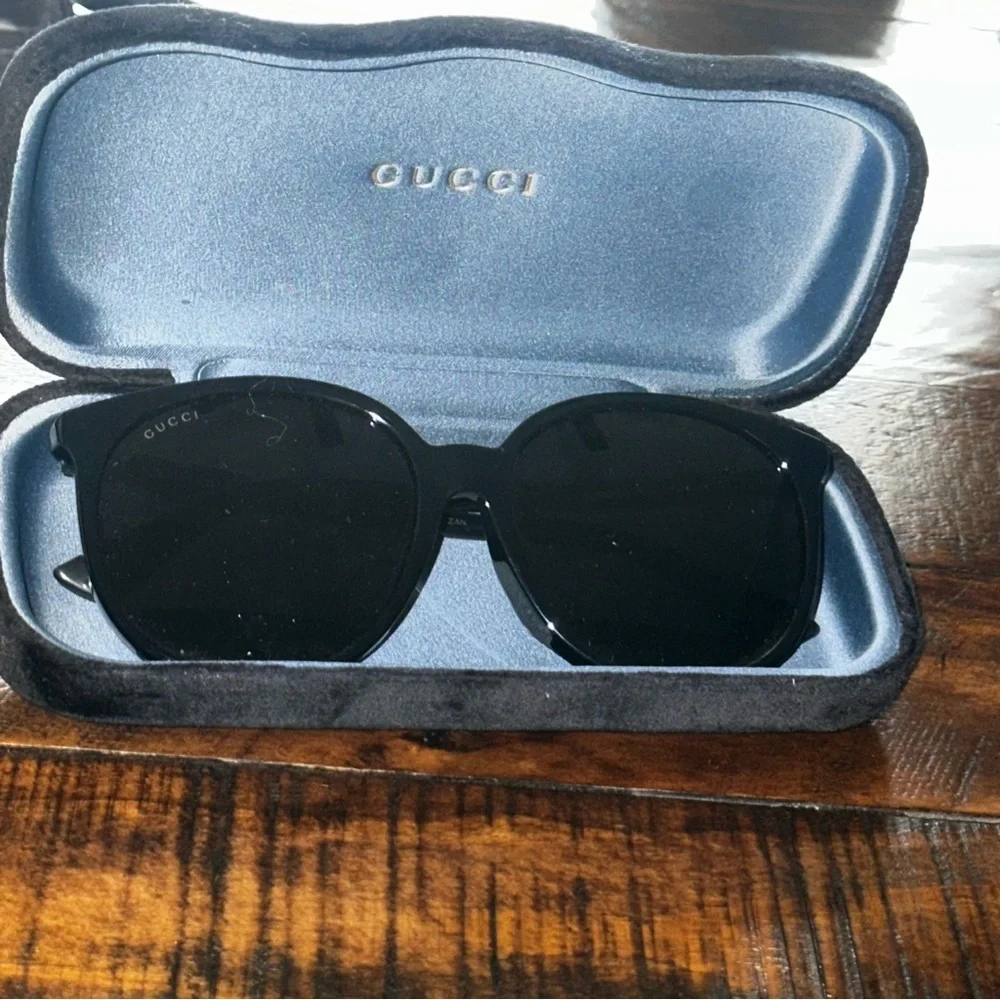 NEW GUCCI Acetate Frame Sunglasses GG0261SA in Black (Unisex) Authentic